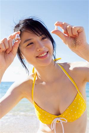 日向千歩の水着.jpg